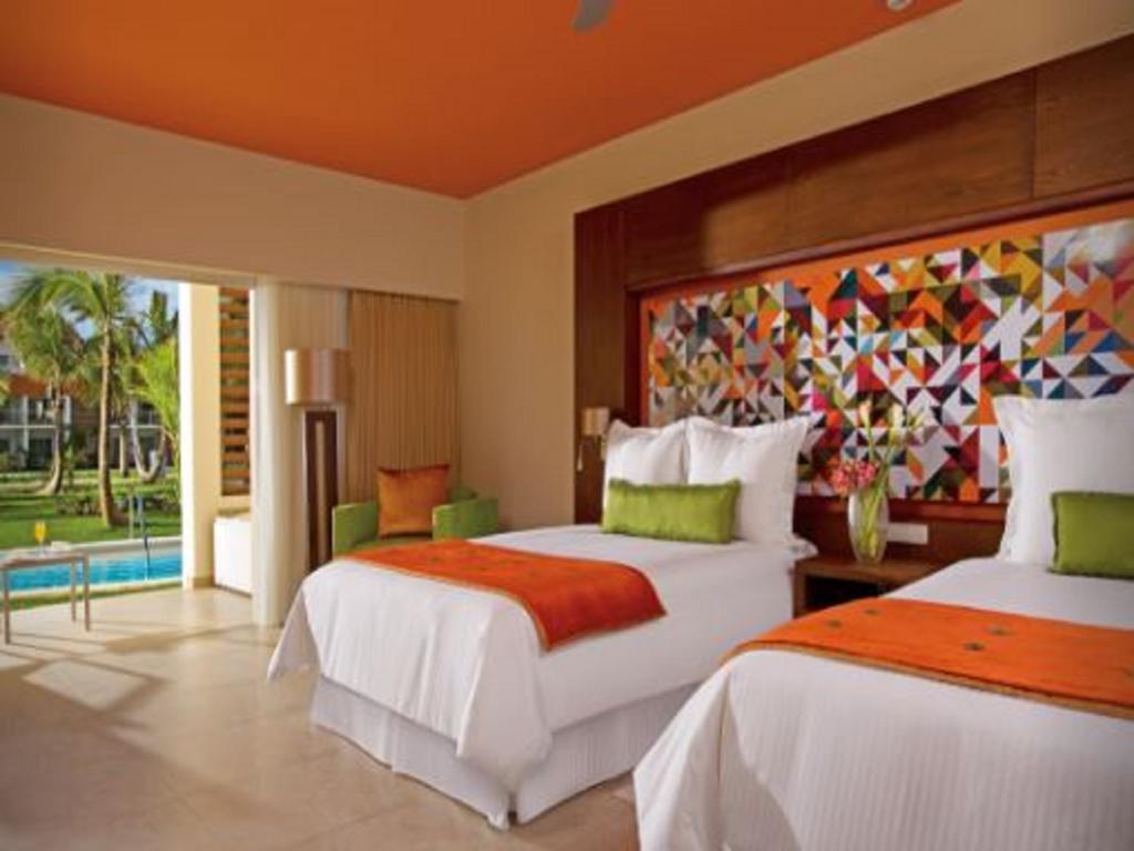 Breathless Punta Cana Resort & Spa (Adults Only) ภายนอก รูปภาพ A room at the Hard Rock Hotel