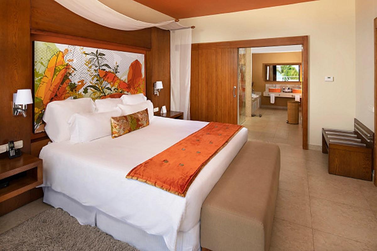 Breathless Punta Cana Resort & Spa (Adults Only) ภายนอก รูปภาพ A bedroom at the Hard Rock Hotel