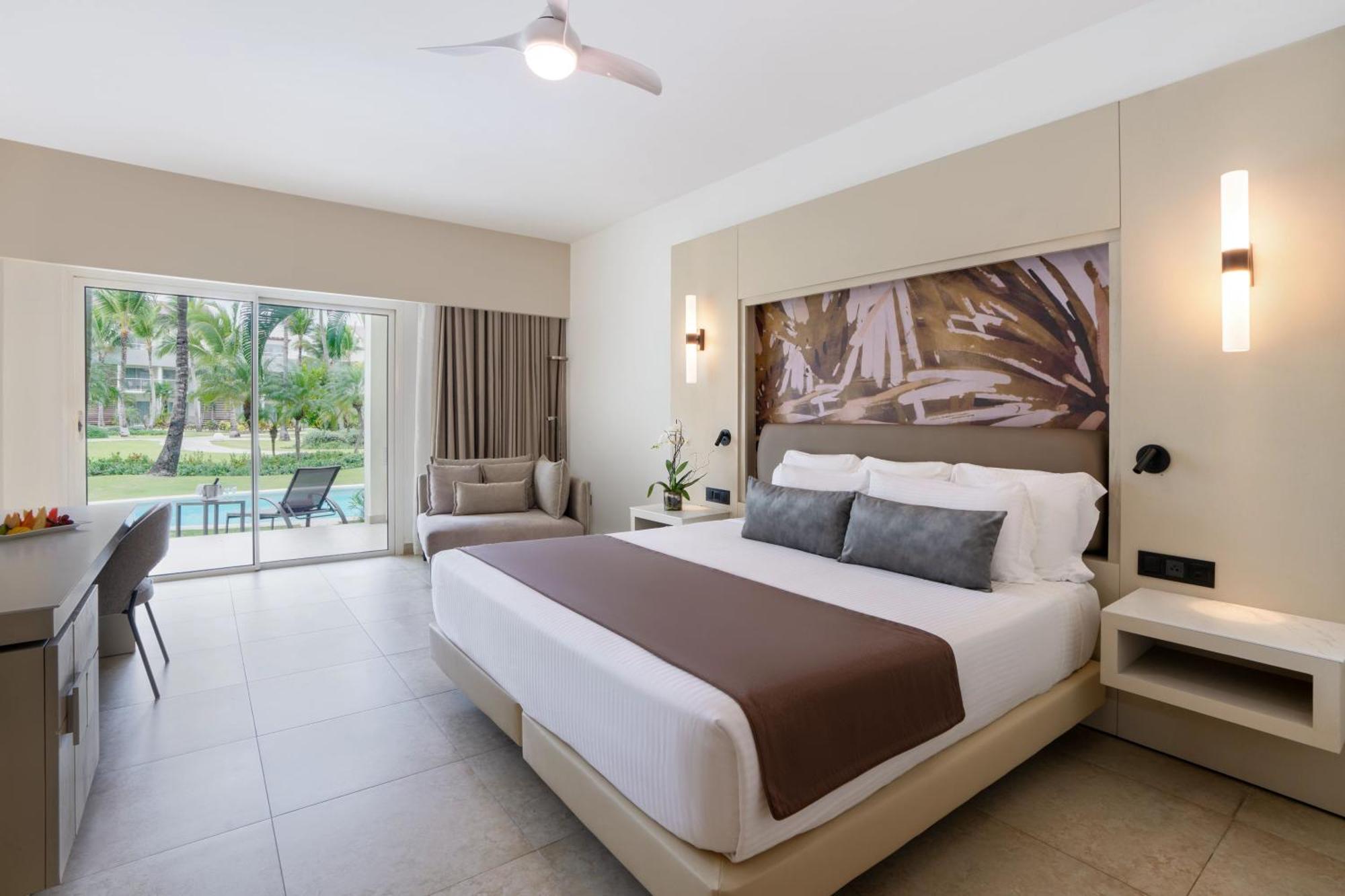 Breathless Punta Cana Resort & Spa (Adults Only) ภายนอก รูปภาพ Junior Suite swim-out