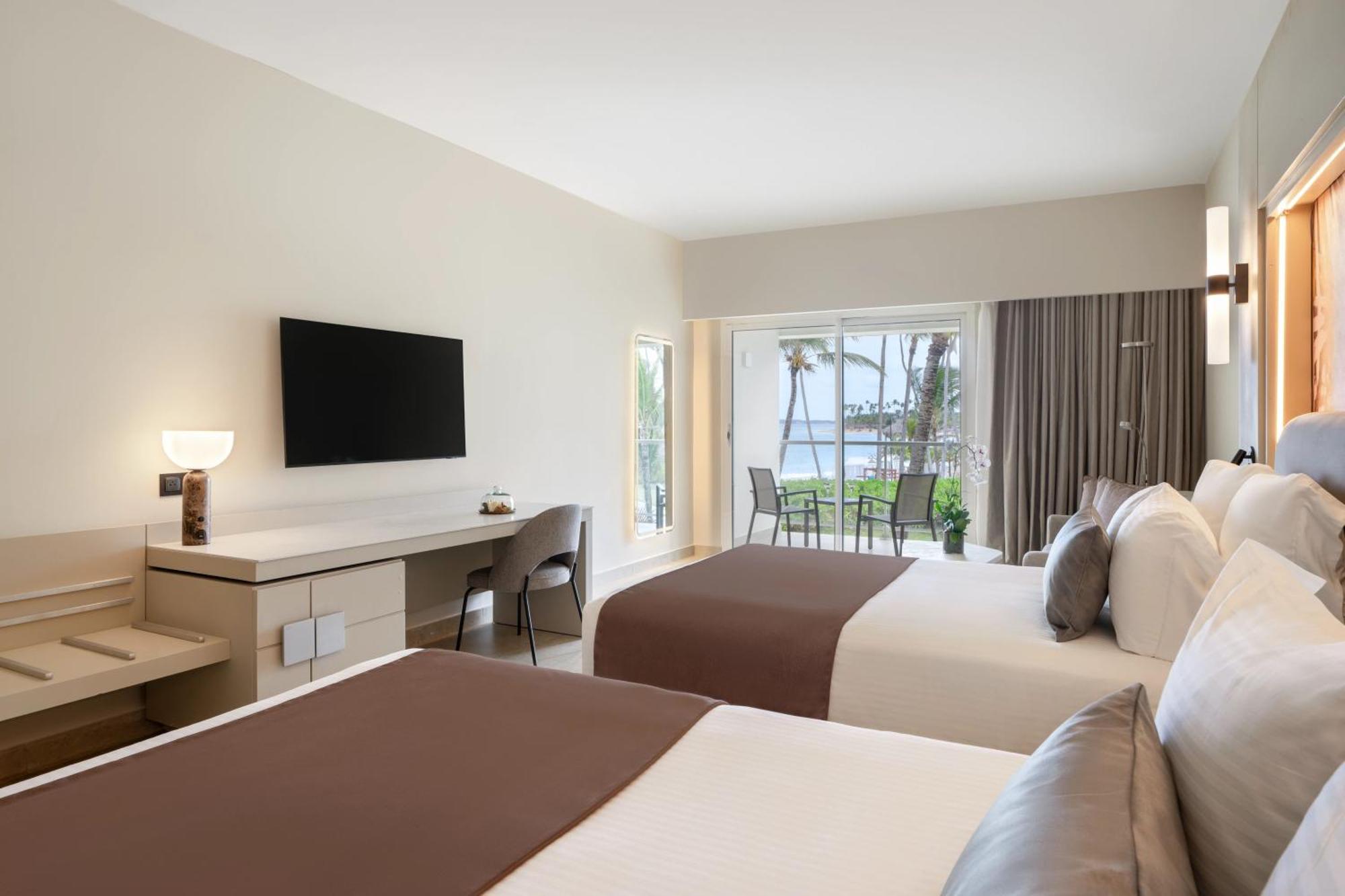Breathless Punta Cana Resort & Spa (Adults Only) ภายนอก รูปภาพ A room at the Hilton San Diego Bayfront