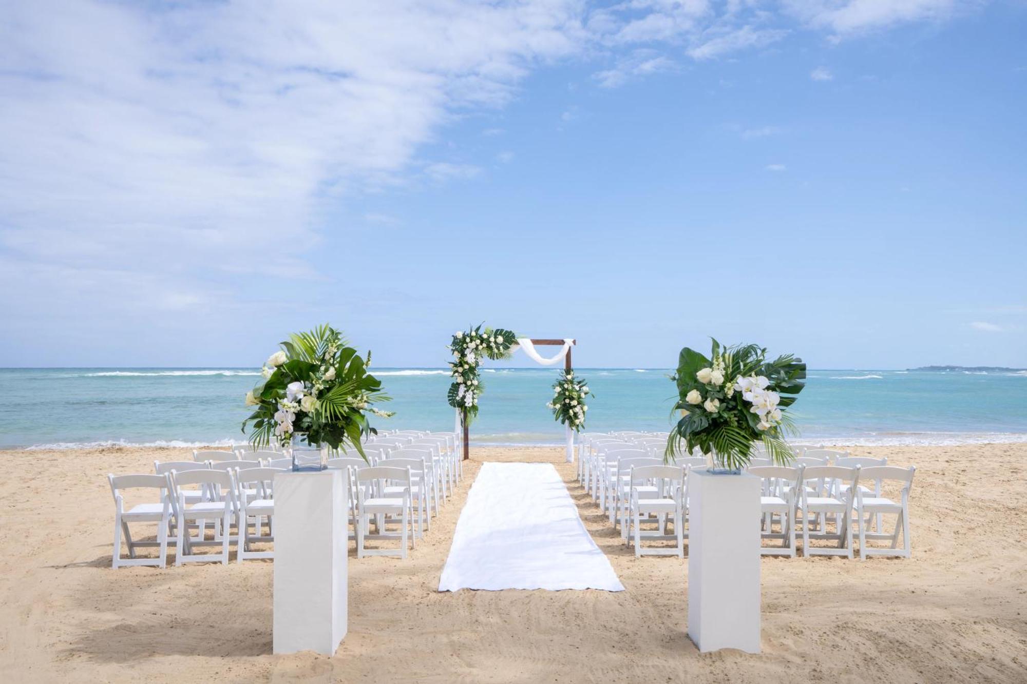 Breathless Punta Cana Resort & Spa (Adults Only) ภายนอก รูปภาพ Beach wedding